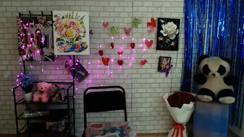 Snapshot of darina_m_ chatting on 19, 2, 2025 Darina online show from 19, 2, 2025