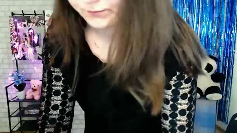 Snapshot of darina_m_ chatting on 28, 2, 2025 Darina online show from 28, 2, 2025