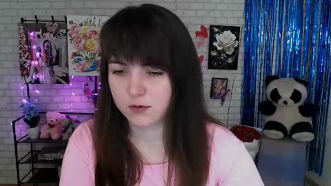 Snapshot of darina_m_ chatting on 2, 3, 2025 Darina online show from 2, 3, 2025