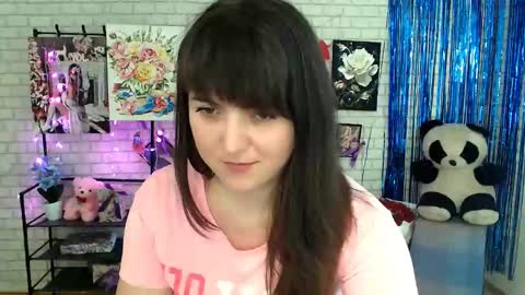 Snapshot of darina_m_ chatting on 2, 3, 2025 Darina online show from 2, 3, 2025