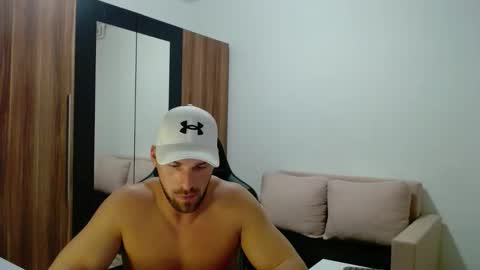 darius_94 online show from 11, 11, 2025