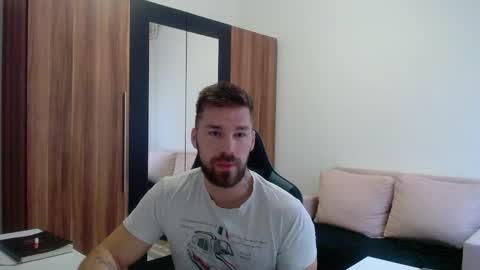 darius_94 online show from 2, 4, 2026