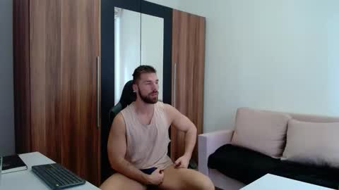 Snapshot of darius_94 chatting on 3, 6, 2026 darius_94 online show from 3, 6, 2026