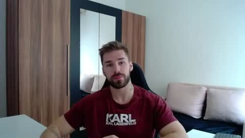 Snapshot of darius_94 chatting on 9, 6, 2026 darius_94 online show from 9, 6, 2026