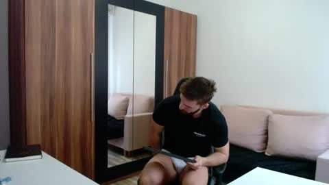 Snapshot of darius_94 chatting on 14, 6, 2026 darius_94 online show from 14, 6, 2026