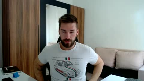 Snapshot of darius_94 chatting on 15, 6, 2026 darius_94 online show from 15, 6, 2026