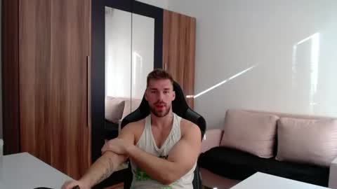 Snapshot of darius_94 chatting on 25, 6, 2026 darius_94 online show from 25, 6, 2026