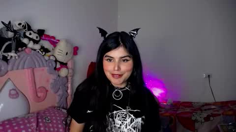 Snapshot of dark_angel_66 chatting on 28, 11, 2025 Moony online show from 28, 11, 2025