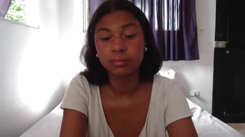 Snapshot of dark_enchantress_ chatting on 8, 3, 2026 Sofia online show from 8, 3, 2026