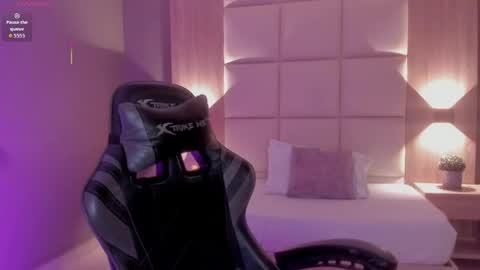 Snapshot of dark_gotica chatting on 23, 5, 2026 M I K A E L A online show from 23, 5, 2026