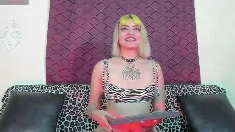 Snapshot of dark_laura6 chatting on 15, 10, 2025 dark_laura6 online show from 15, 10, 2025