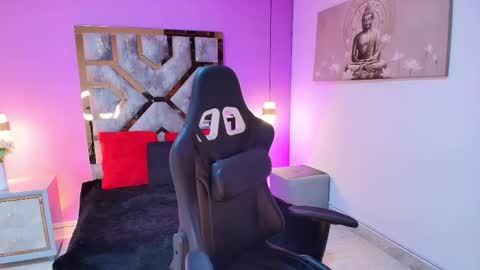 Snapshot of dark_madison chatting on 5, 10, 2025 CELESTE online show from 5, 10, 2025