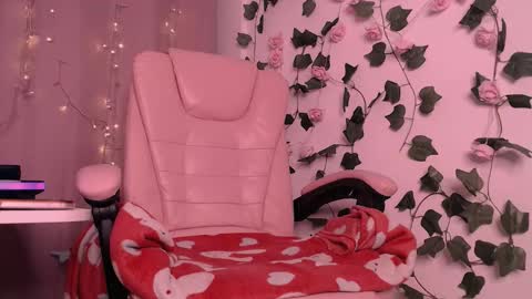  Candy   online show from 9, 10, 2025