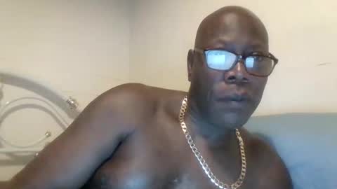 darkchocolat77 online show from 20, 1, 2025