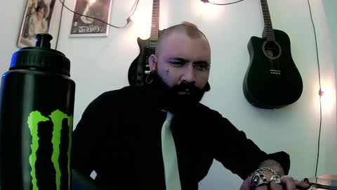 darkclothes online show from 23, 12, 2024