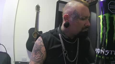 darkclothes online show from 15, 1, 2025