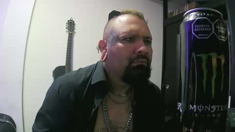 darkclothes online show from 17, 1, 2025