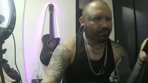 darkclothes online show from 8, 2, 2025