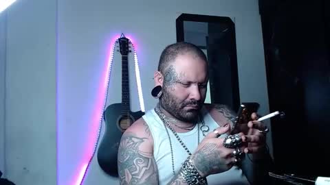 darkclothes online show from 15, 2, 2025