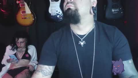 darkclothes online show from 1, 12, 2025