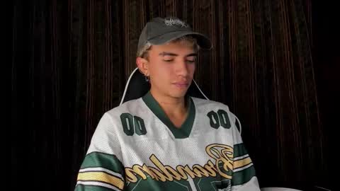 Snapshot of darkodark0 chatting on 28, 11, 2025 Darko online show from 28, 11, 2025