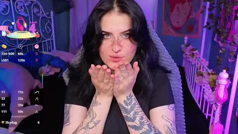 Shine online show from 7, 10, 2025