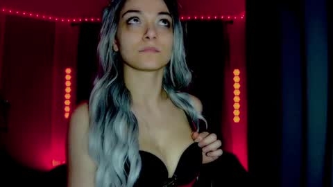 roseredgoddess online show from 6, 4, 2026