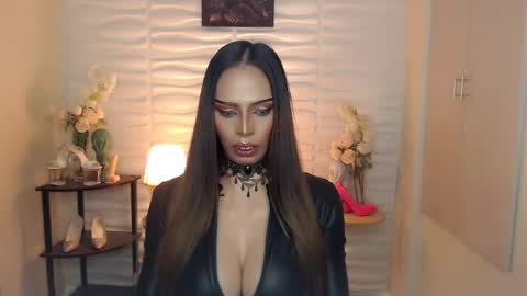 Snapshot of darksoul_mistress chatting on 3, 12, 2024 HAPPY BIRTHDAY MISTRESS MADRIANA online show from 3, 12, 2024