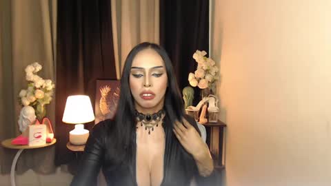Snapshot of darksoul_mistress chatting on 23, 1, 2025 HAPPY BIRTHDAY MISTRESS MADRIANA online show from 23, 1, 2025