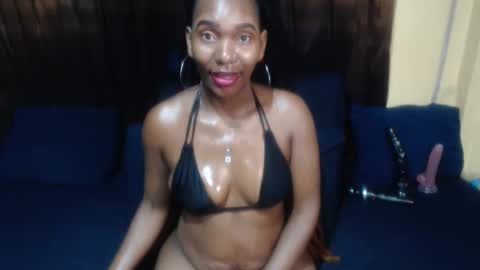 Darksultryxx30 online show from 18, 4, 2026