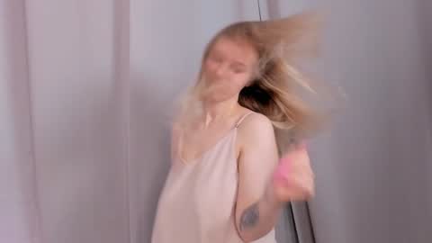 lina online show from 20, 12, 2024