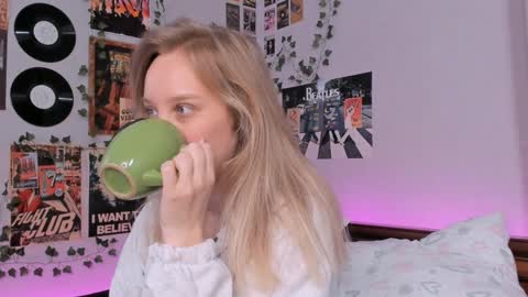 lina online show from 27, 12, 2024