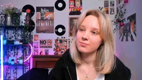 lina online show from 8, 3, 2025