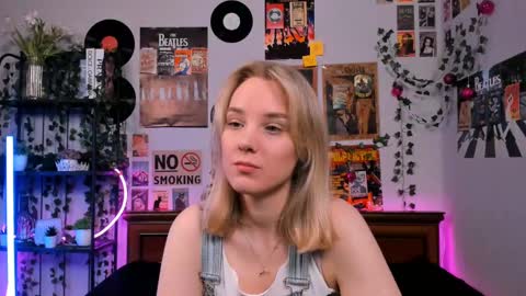 lina online show from 9, 3, 2025