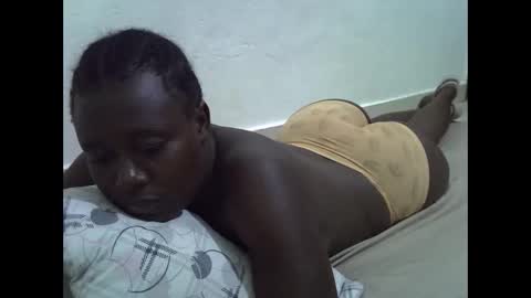 Snapshot of darling_ella chatting on 16, 4, 2026 darling_ella online show from 16, 4, 2026