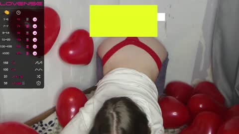 Snapshot of darling_tony18 chatting on 5, 8, 2026 darling_tony18 online show from 5, 8, 2026