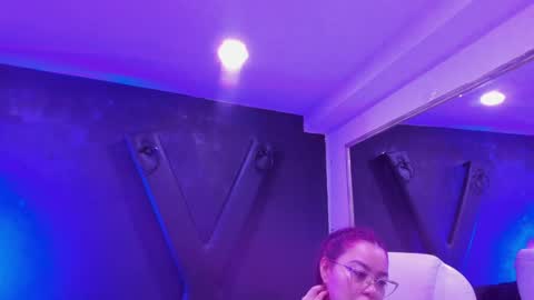 Snapshot of darlingbdsm_ chatting on 6, 1, 2025 Darling online show from 6, 1, 2025