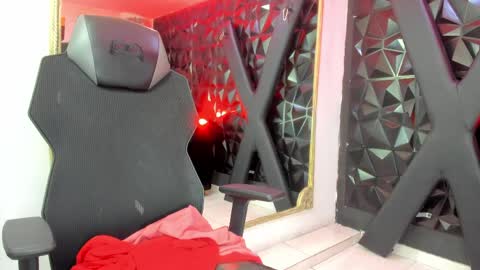Snapshot of darlingbdsm_ chatting on 6, 5, 2026 Darling online show from 6, 5, 2026