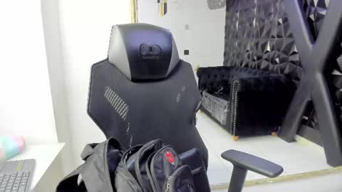 Snapshot of darlingbdsm_ chatting on 22, 6, 2026 Darling online show from 22, 6, 2026
