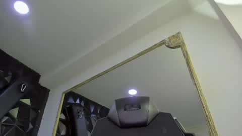 Snapshot of darlingbdsm_ chatting on 9, 7, 2026 Darling online show from 9, 7, 2026