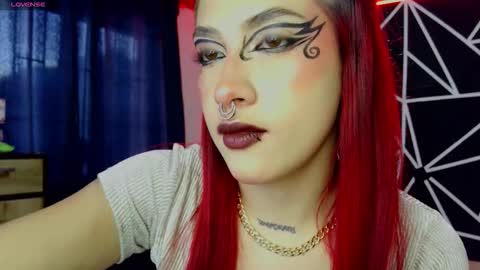 Darlyhooper online show from 29, 11, 2025