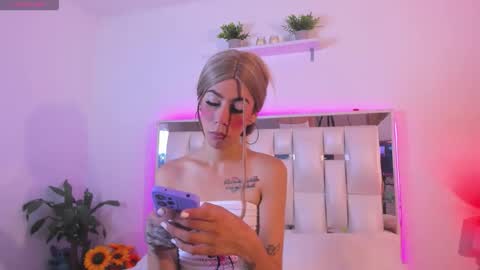 darlyn_tenderhot__ online show from 28, 3, 2026