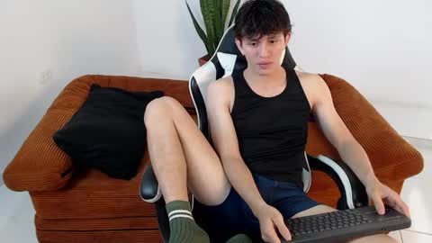 Snapshot of darrencolleen chatting on 28, 4, 2026 darrencolleen online show from 28, 4, 2026