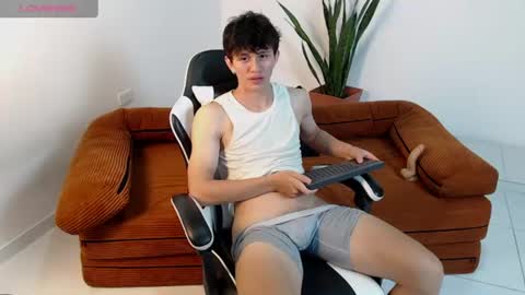 Snapshot of darrencolleen chatting on 12, 6, 2026 darrencolleen online show from 12, 6, 2026