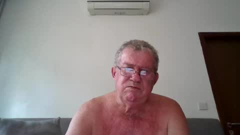Snapshot of darwincock chatting on 22, 6, 2026 darwincock online show from 22, 6, 2026