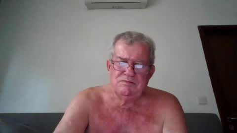 Snapshot of darwincock chatting on 6, 7, 2026 darwincock online show from 6, 7, 2026