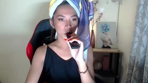 Snapshot of daveboyyy chatting on 8, 10, 2025 Scarlet thesexiest online show from 8, 10, 2025