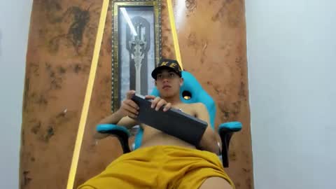 Snapshot of david_bigcock20 chatting on 5, 2, 2026 david_bigcock20 online show from 5, 2, 2026