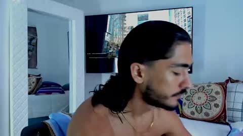 Hey im David that loves to explore and speak their fantasies. Very open talktative and nice. Feel free to chat with me online show from 28, 2, 2026