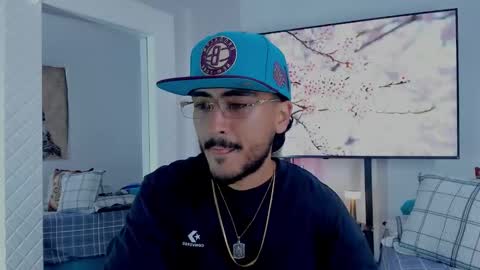 Hey im David that loves to explore and speak their fantasies. Very open talktative and nice. Feel free to chat with me online show from 18, 3, 2026